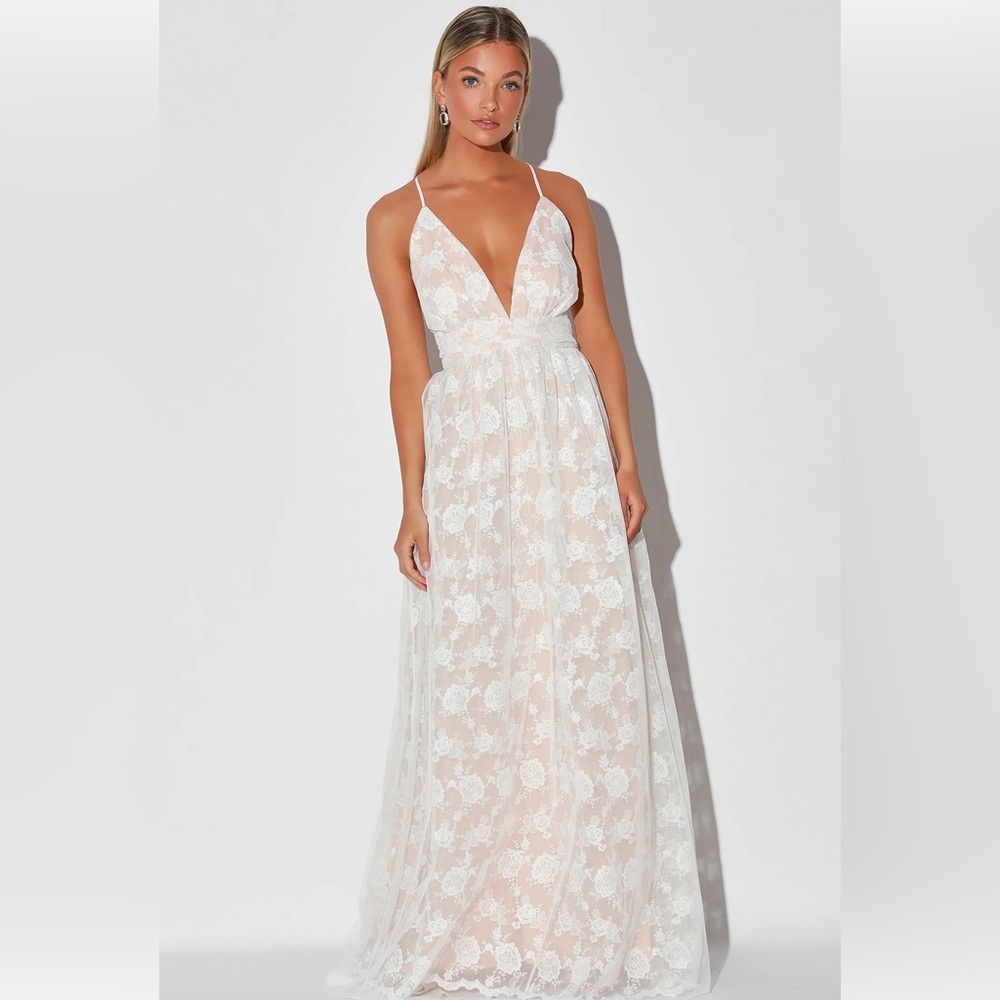 Ivywood White and Beige Embroidered Lace Backless Maxi Dress